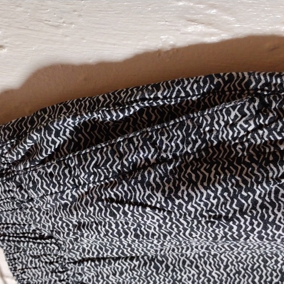 Old Navy,Women's,Size XS, Black and White Pajama Bottoms - Picture 7 of 8